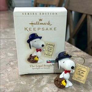2006 Hallmark Keepsake Snoopy The Legal Beagle Ornament